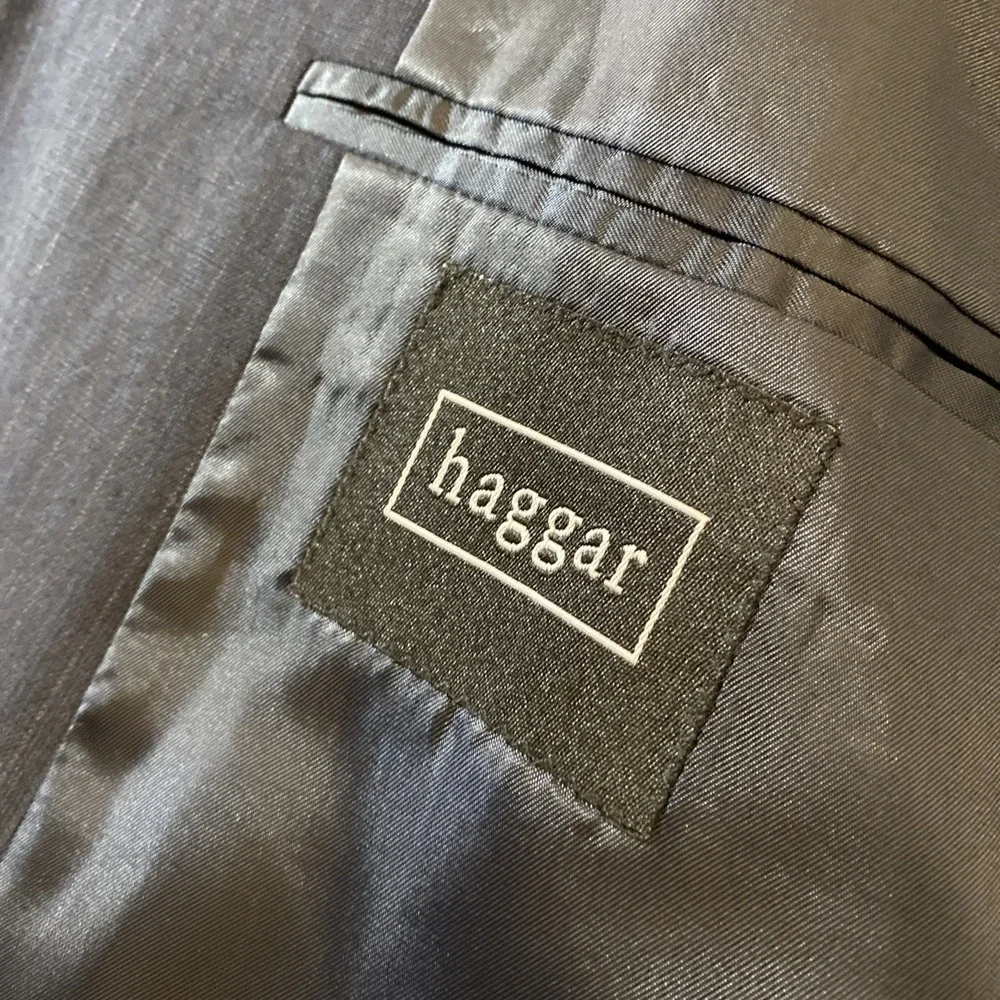 Haggar 2 Piece Suit Mens 46R/W 42/32 Black With Blue Stripe Jacket Pants Classic